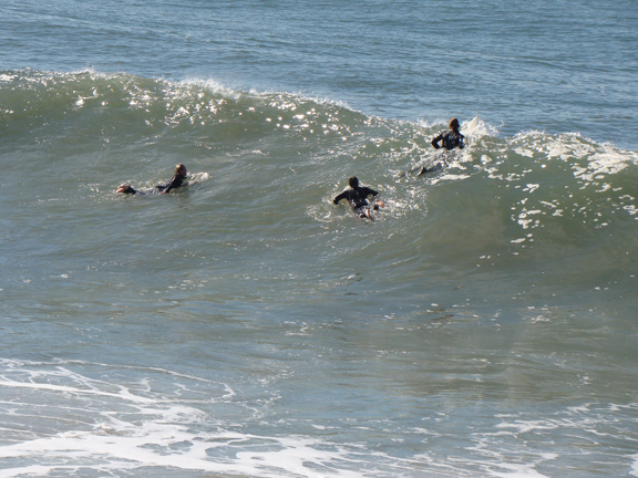 jockeying-position-surf-feb9