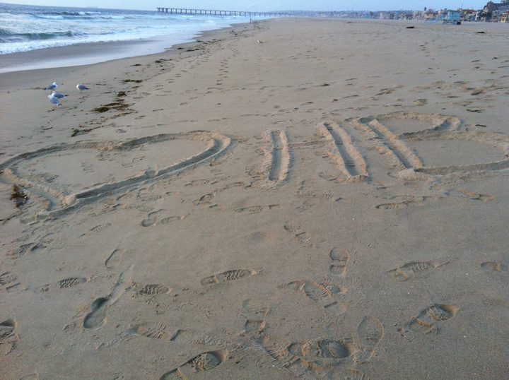 i-heart-hermosa-beach-sand