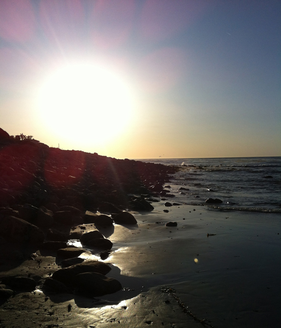 rat-beach-sunset-bright-day