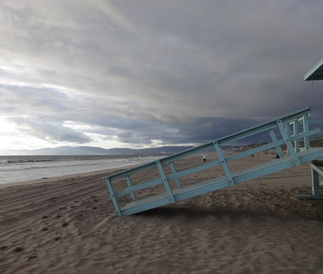 solo-runner-dockweiler-cloudy-day
