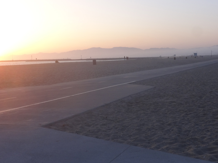 playa-sunset-bike-path