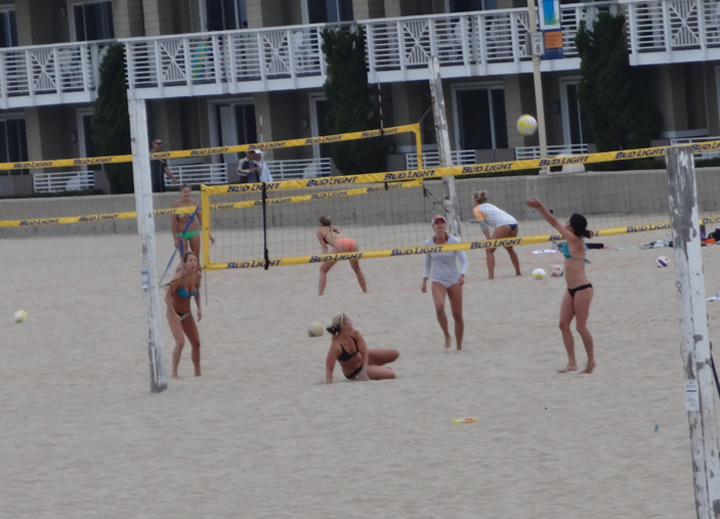fri-morning-volleyball