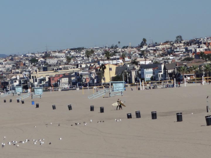 surfers-heading-home-hermosa