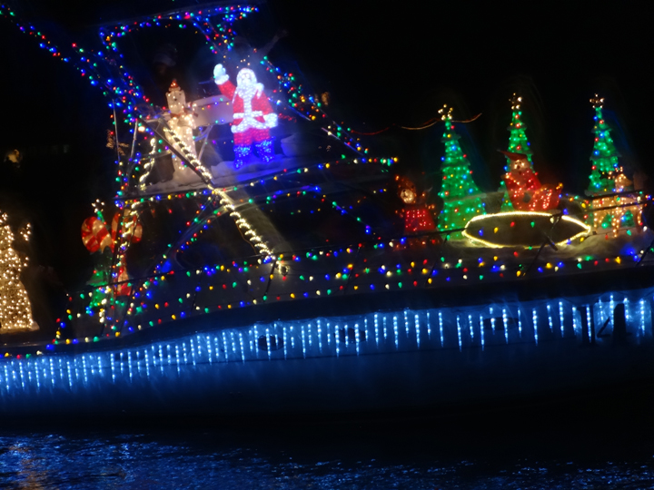boat-parade-festive