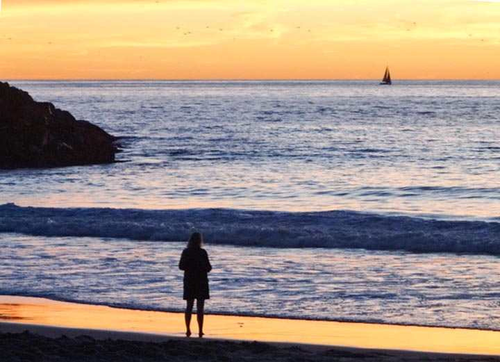 breakwall-sunset-redondo-december-beachgoer-sailboat