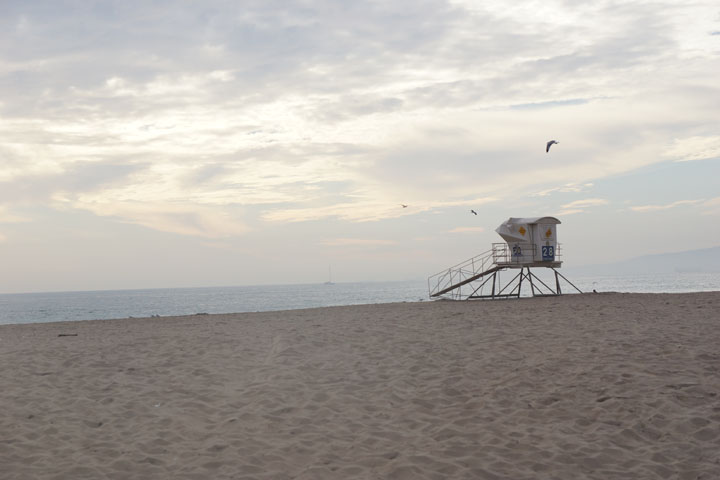 bolsa-chica-lifeguard-stand