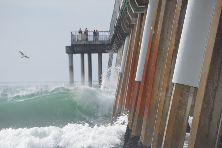 hermosa-splash-pier-sunday