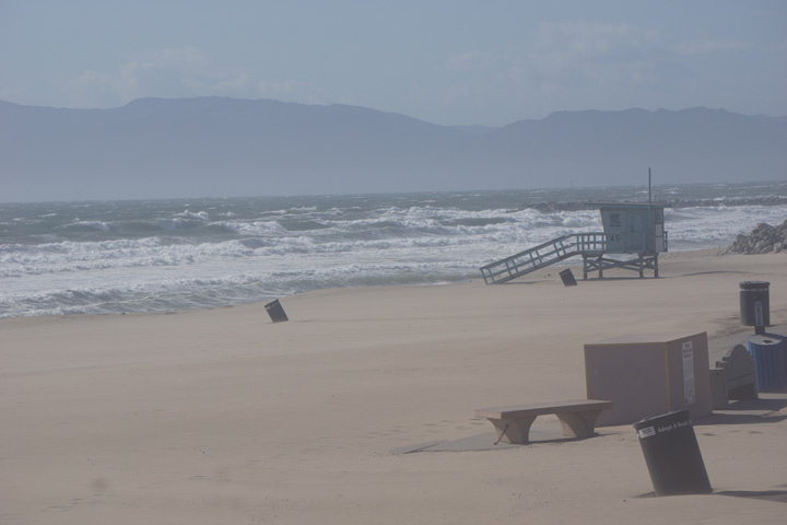 sand-everywhere-windy-el-porto-manhattan-beach
