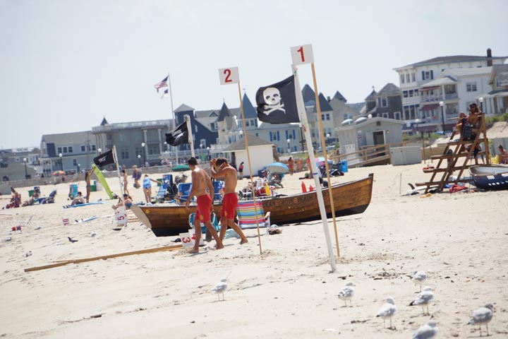 ocean-grove-lifeguards-pirate-flag