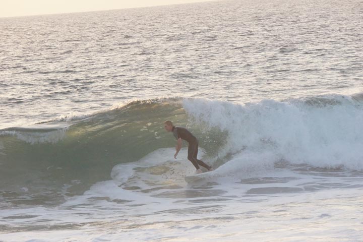 herondo-surfer-sunset-monday