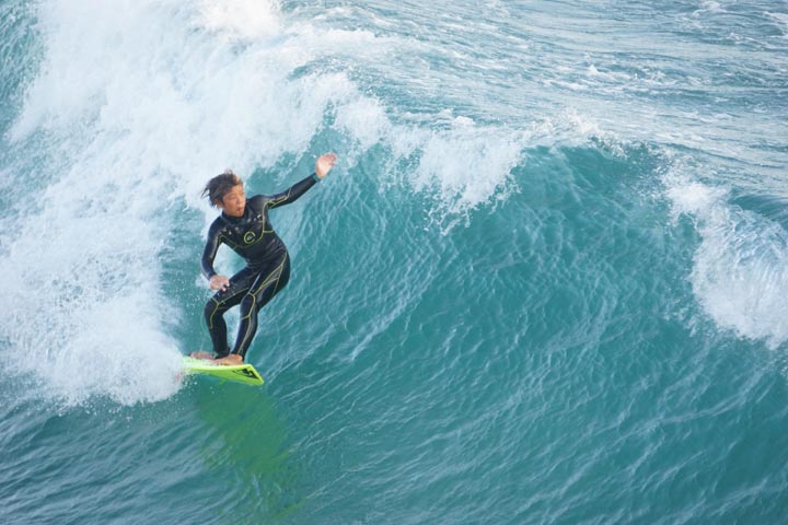 huntington-surfer-body-language