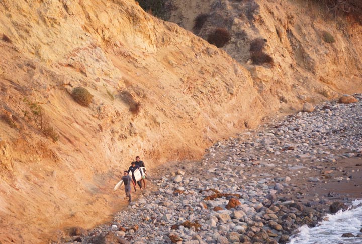 malaga-surfers-end-day