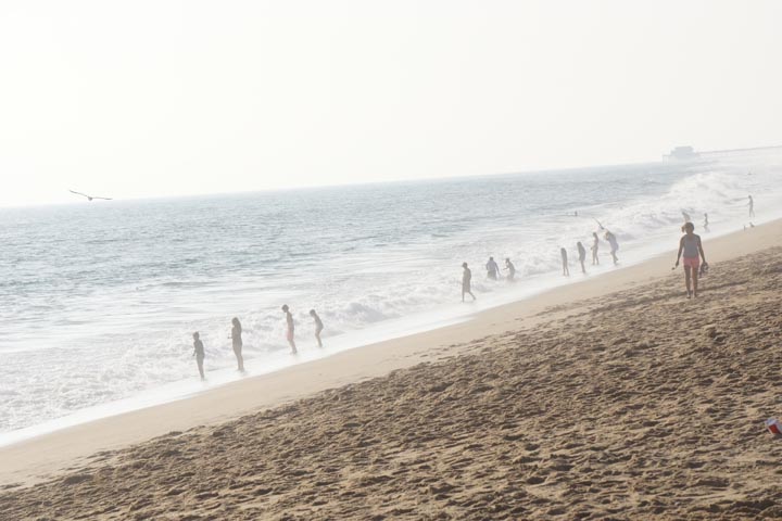 newport-beach-saturday-afternoon-near-wedge