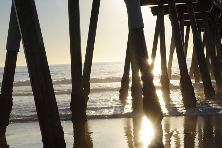 pockets-light-hermosa-pier