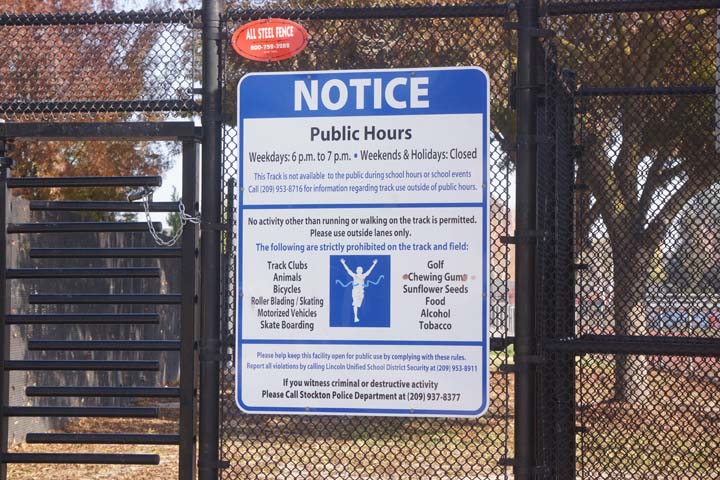 track-signs-stockton