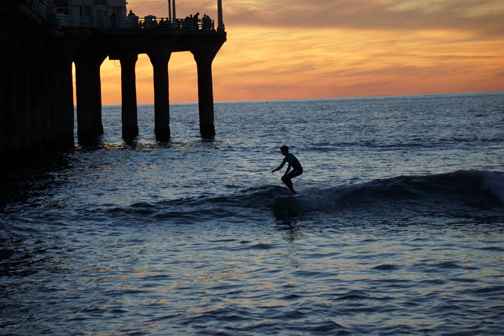manhattan-pier-surfer-sunset