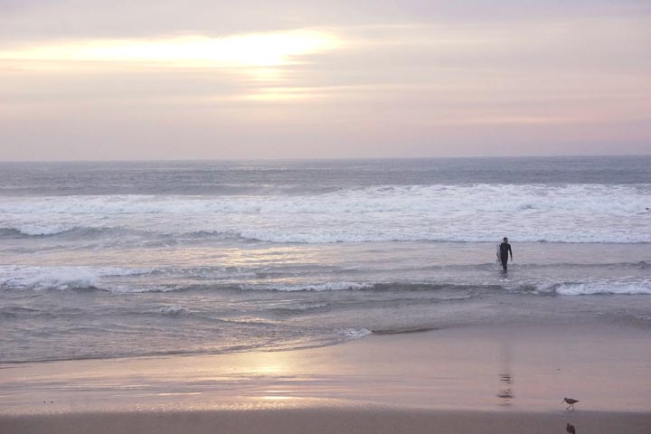 surfer-emerging-el-porto-soft-light