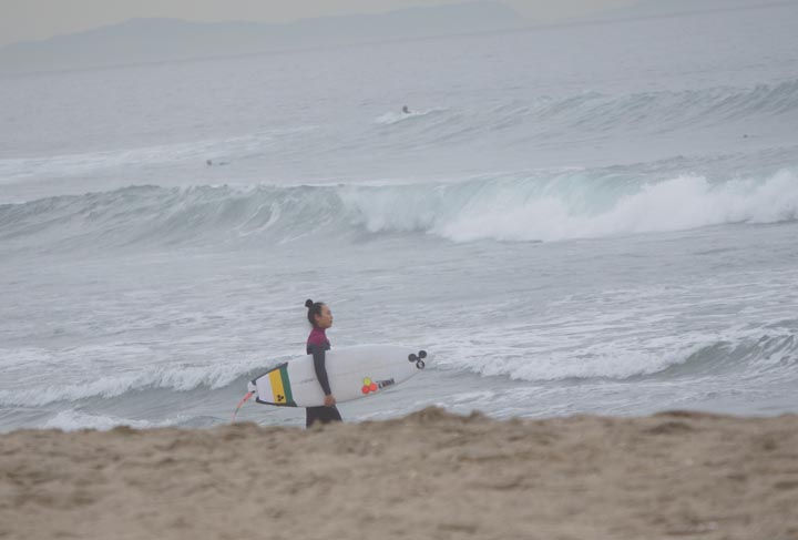 female-surfer-el-porto-jan-afternoon