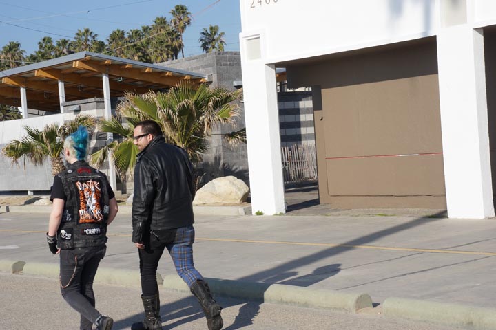 frantic-flinstones-fan-santa-monica