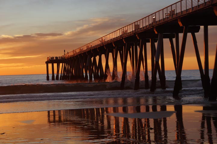 golden-sun-on-hermosa-pier