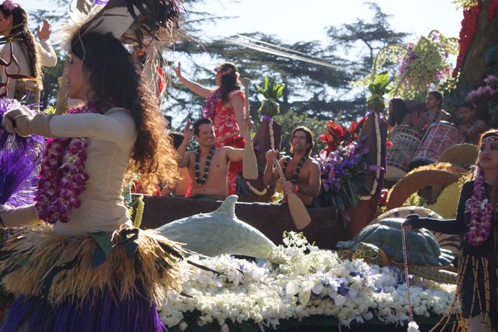 hawaiian-float-2-rose-parade-2015