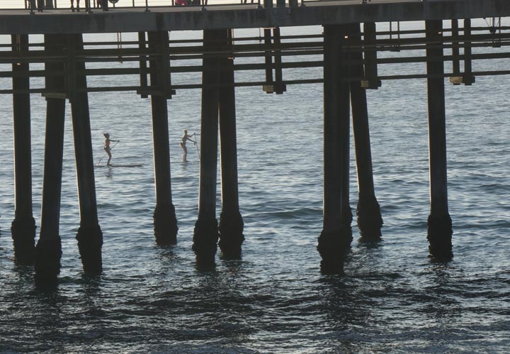 paddling-through-pier-redondo