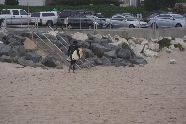 surfer-broken-board-el-porto