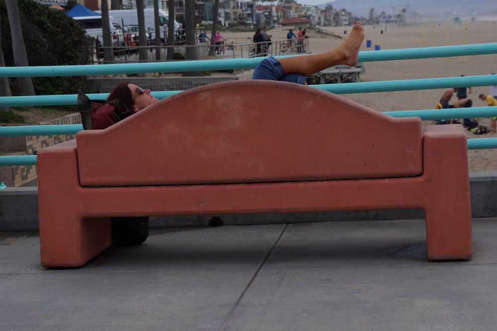 kicking-back-manhattan-beach