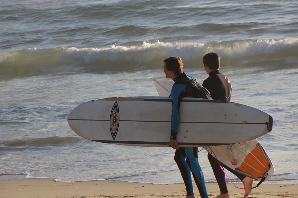 surfer-boys-manhattan-beach