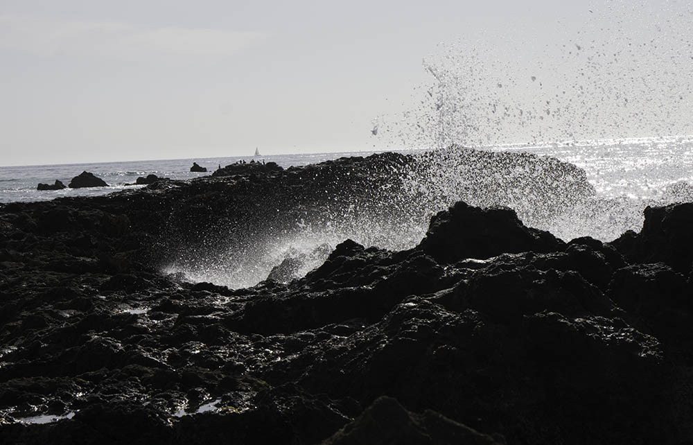 palos-verdes-splash-low-tide-rocks