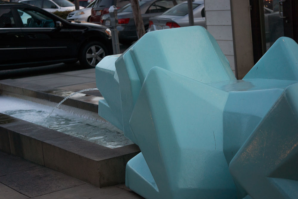 big-blue-dog-spouting-off-mb