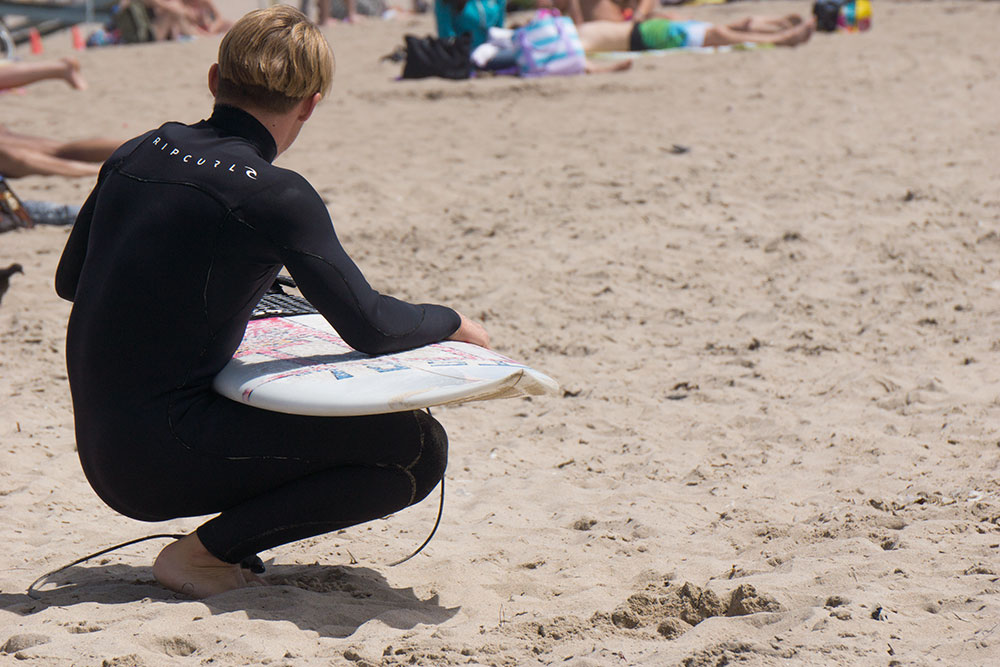 getting-ready-mb-surfer-guy