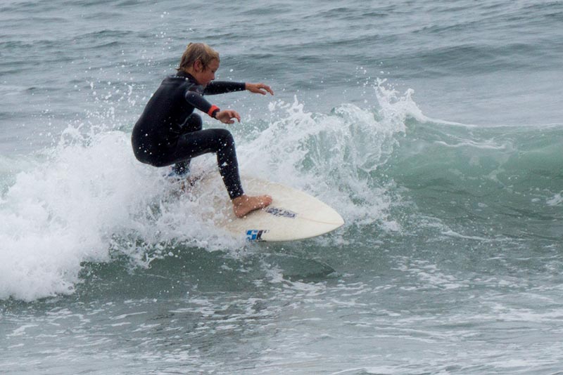 young-surfer-el-porto