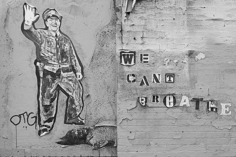 cant-breathe-graffiti-dtla-bw