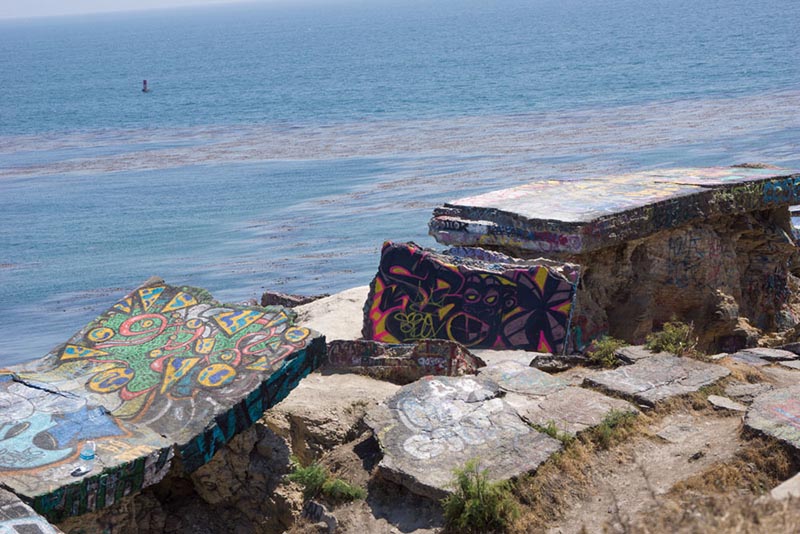 closeup-grafitti-rocks-point-fermin