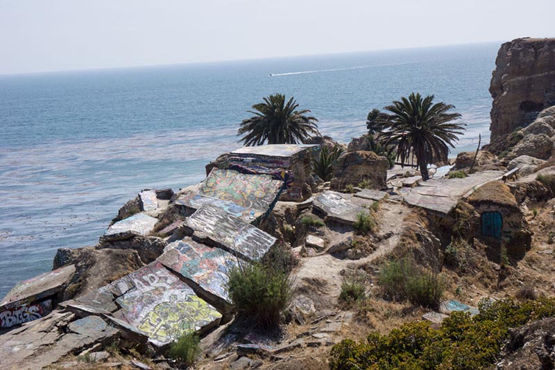 grafitti-rocks-point-fermin