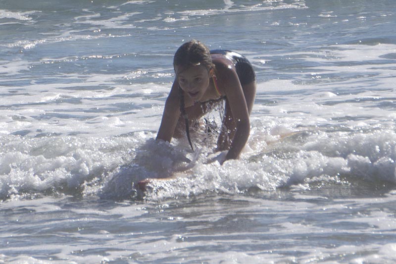 young-surfer-girl-el-porto