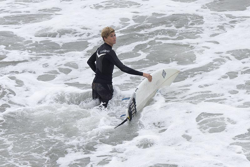 mb-surfer-turning-around-board-oct