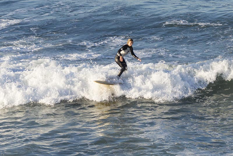 hermosa-morning-surfer-before-school-dec