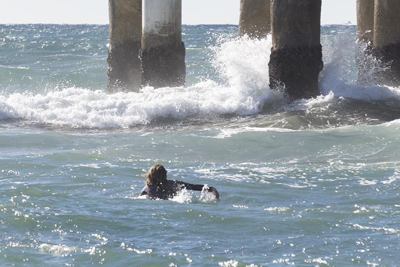 paddling-out-past-mb-pier