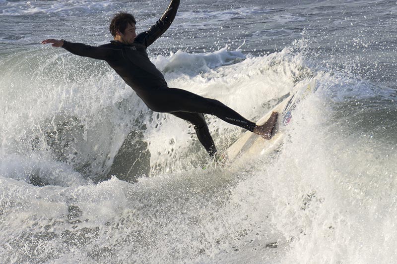 surfing-christmas-eve-hermosa-morning