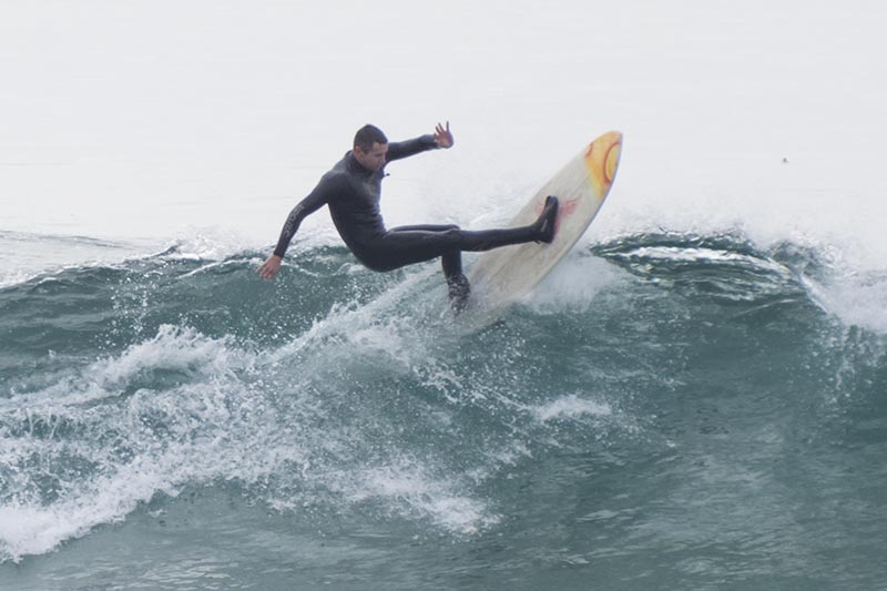 cloudy-afternoon-surfer-el-porto-jan