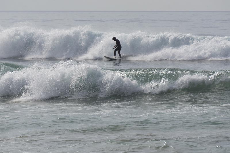 surfing-el-porto-cloudy-jan-sunday