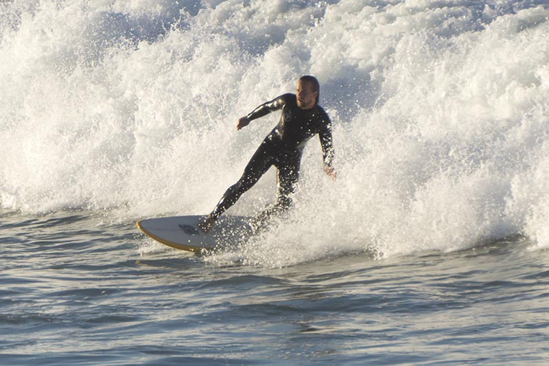 tilting-right-hermosa-beach-surfer-jan