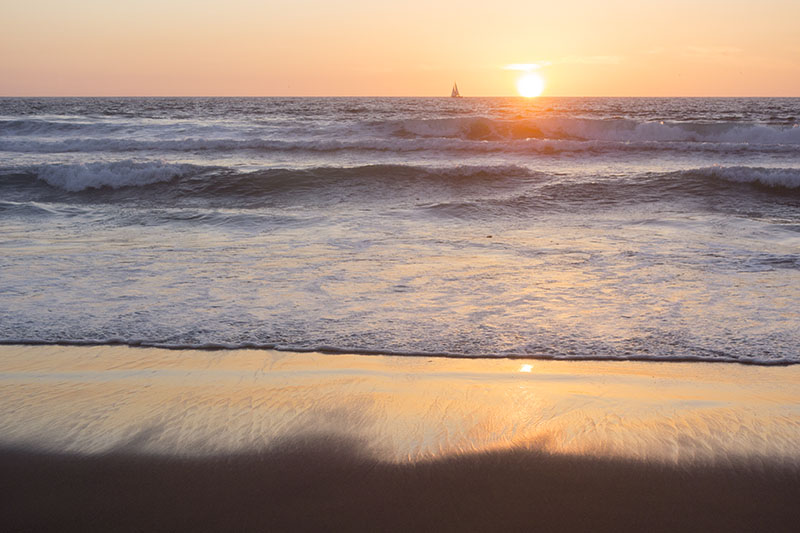 sail-boat-sunset-redondo-sat-feb