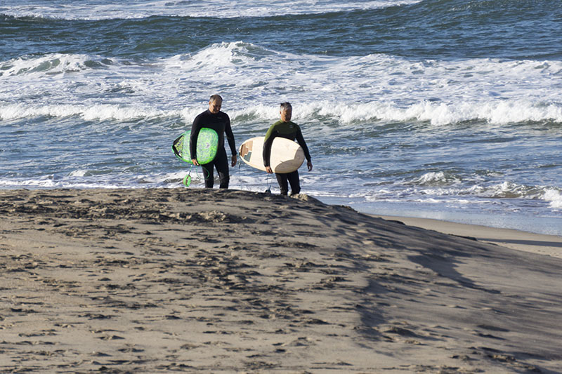 el-porto-surfer-pair-march-morning