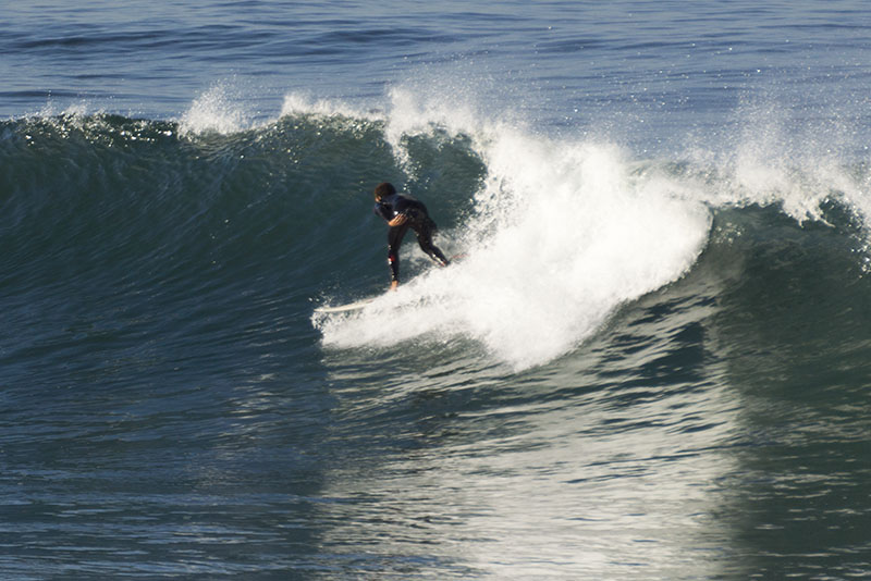 hermosa-surfer-boy-wave-morning-march