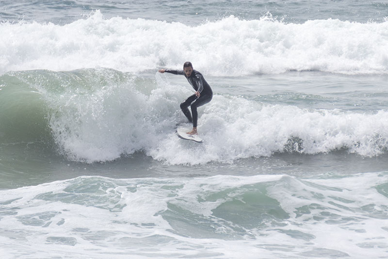 cloudy-afternoon-surfer-el-porto-april-sunday
