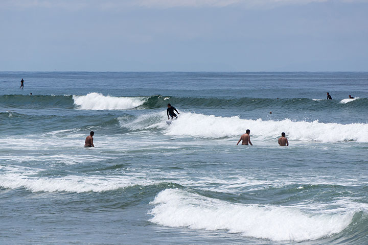 el-porto-sun-may-surf-scene