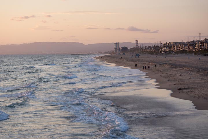 pink-view-to-el-porto-may-evening